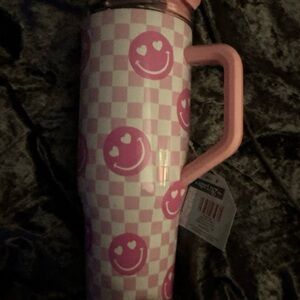Pink Checkered Smiley Face Tumbler new w tags
